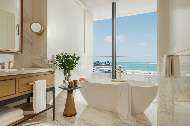 Jumeirah Marsa Al Arab_2 bedroom_bathroom