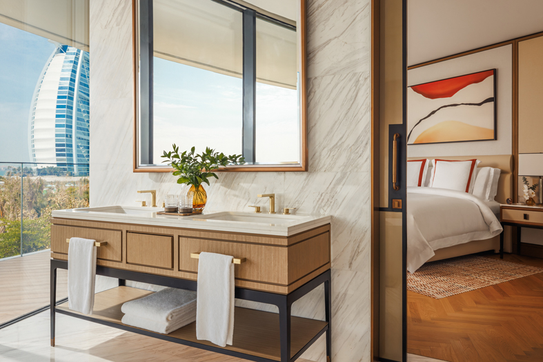 Jumeirah Marsa Al Arab_Pano_MasterBed
