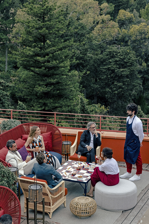 ROOFTOP BAR