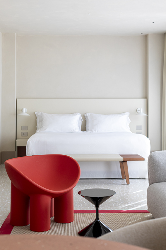 ROOM 2