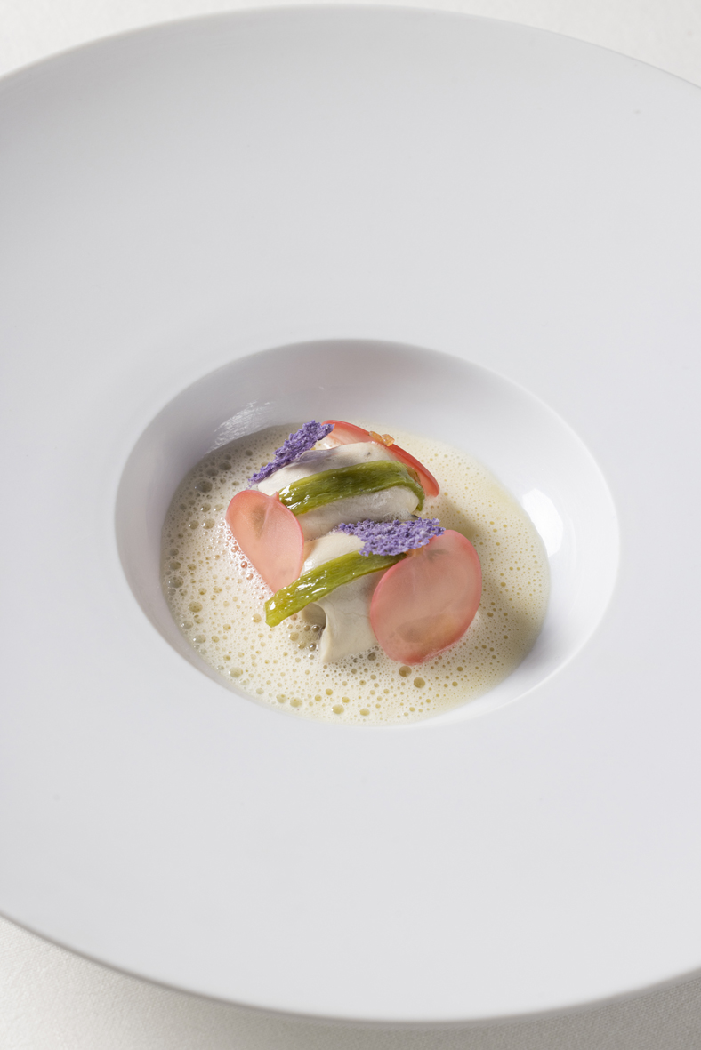 Ostriche con patate, friggitelli e salsa allo champagne